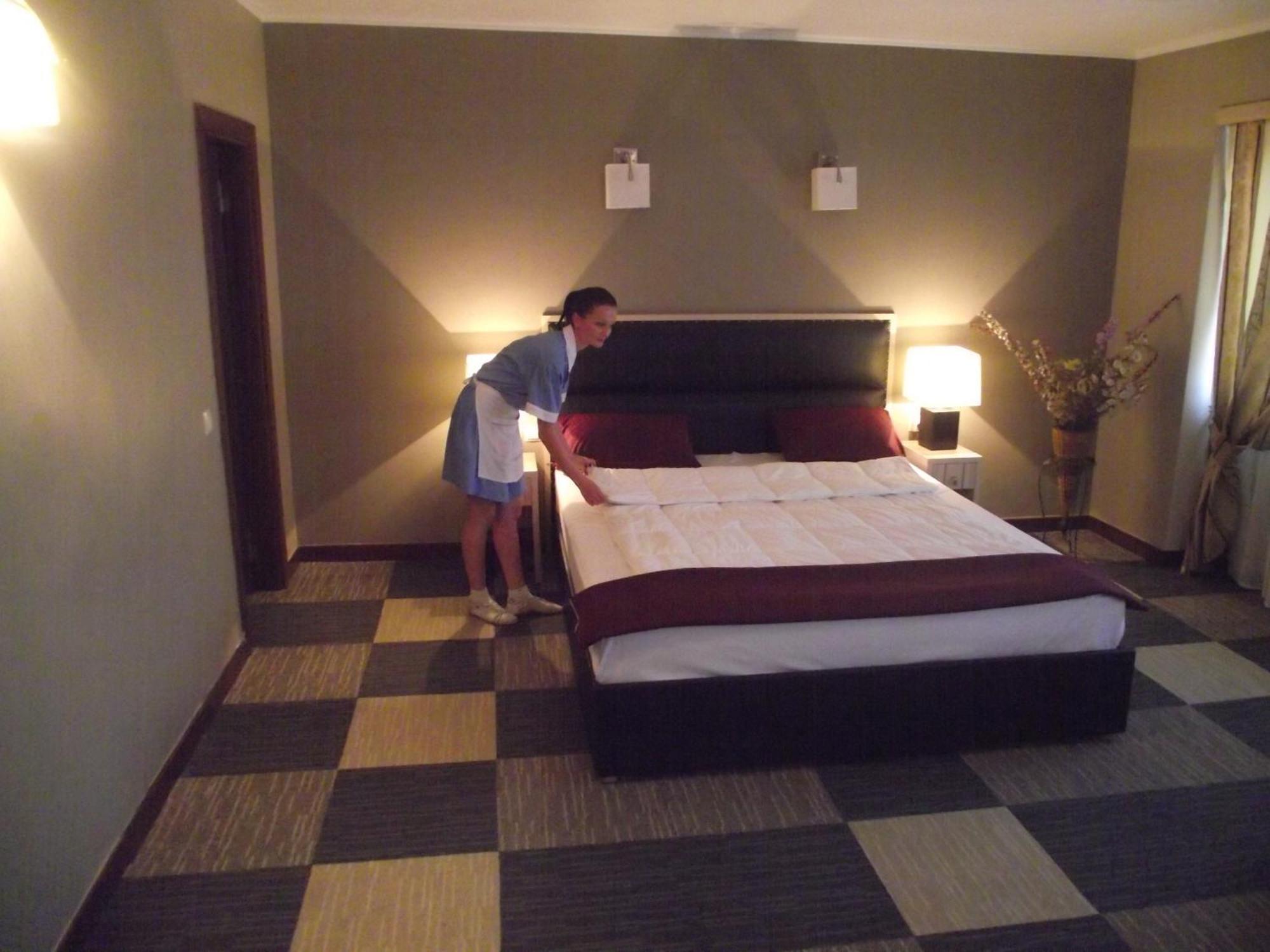 Aktau Hotel Eksteriør bilde