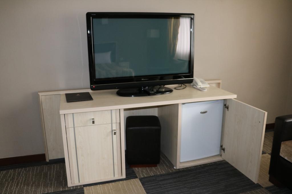 Aktau Hotel Eksteriør bilde