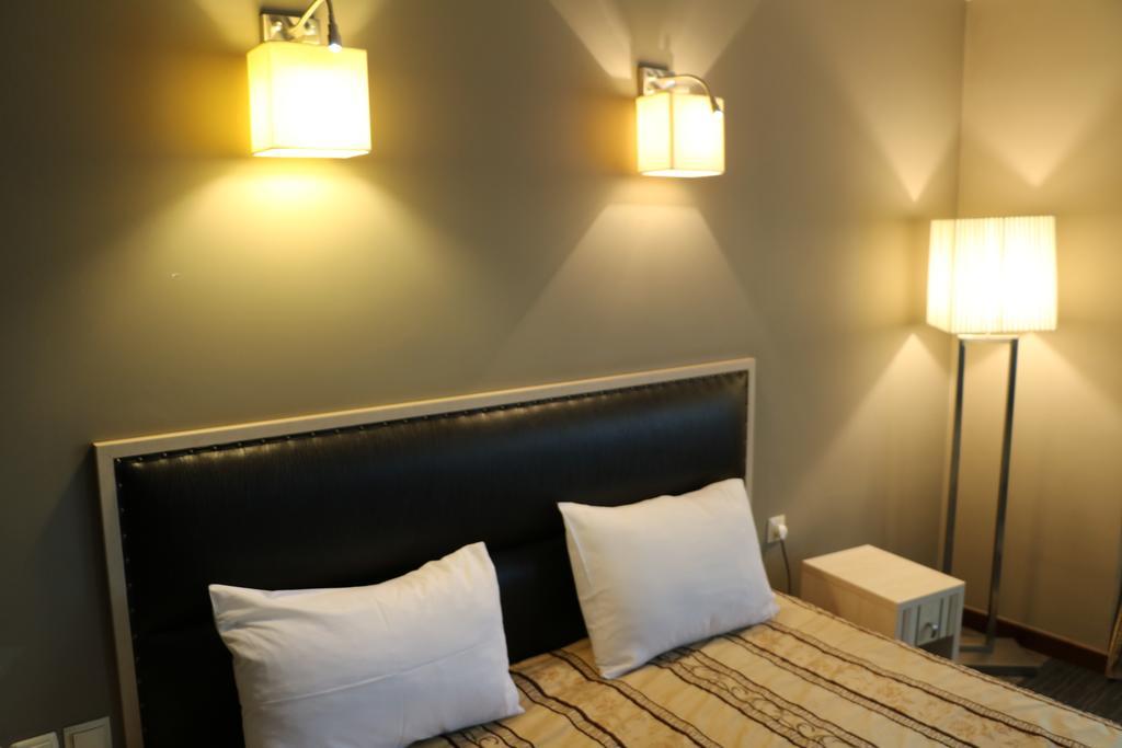 Aktau Hotel Eksteriør bilde