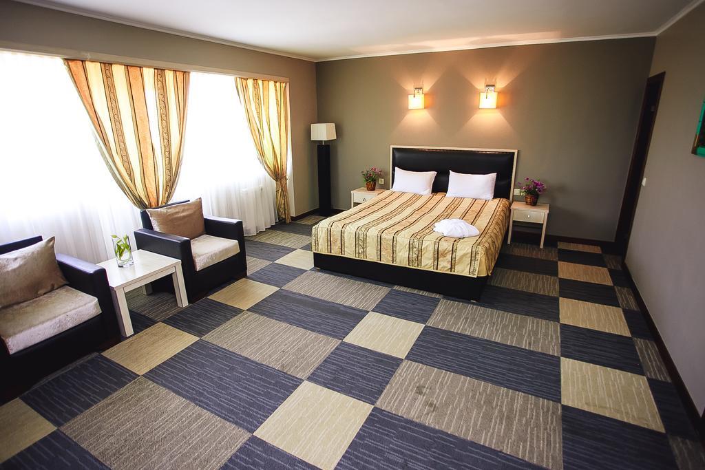 Aktau Hotel Eksteriør bilde