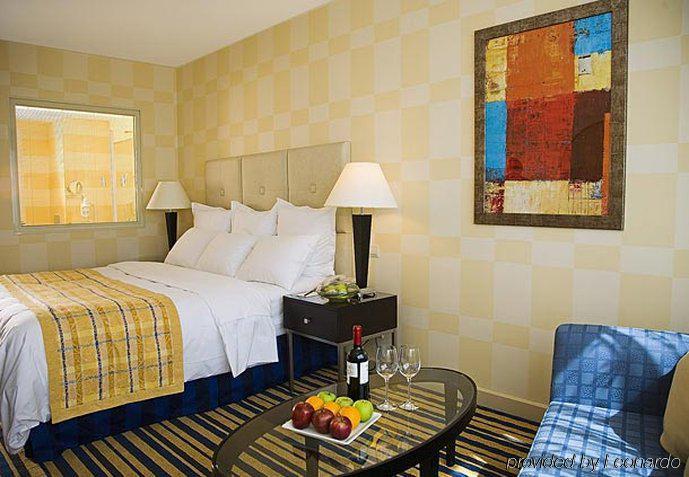 Aktau Hotel Eksteriør bilde